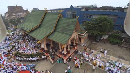 Bupati Inhil Shalat Ied di Lapangan Gajah Mada 